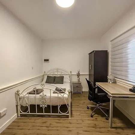 Dub House 2 דירה